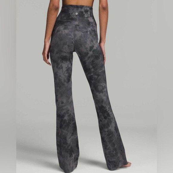 lululemon athletica Pants - Lululemon Groove Diamond Dye Super-High-Rise Flared Pant Nulu, size 8